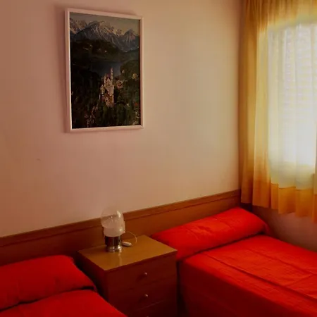 Oasis 3 + Piscina Comunitaria Sitges