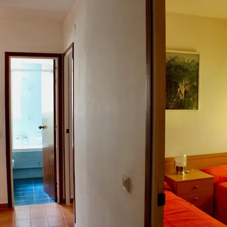 Oasis 3 + Piscina Comunitaria Sitges